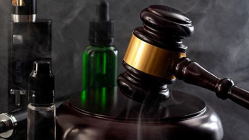 Μπορεί η Απαγόρευση των Γεύσεων στα Υγρά Αναπλήρωσης Να Λύσει Όντως το Πρόβλημα;