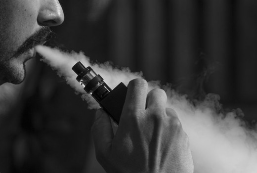 Why and How to Quit Smoking (8 Reasons)